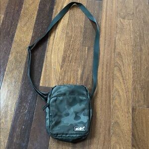 Eddie Bauer Jasper Crossbody Bag